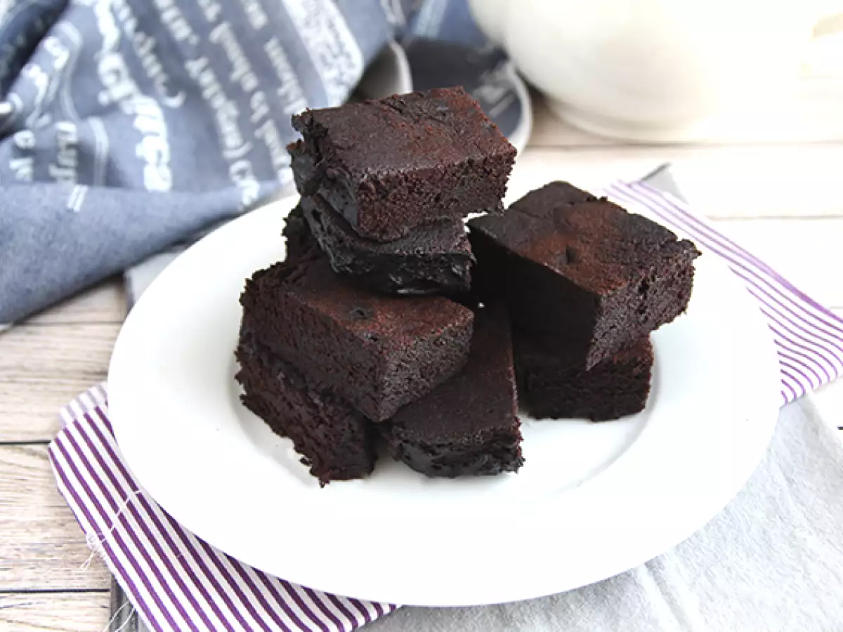 Csokoládé torta tojás nélkül, sütés nélkül, laktóz nélkül, sütő nélkül - fotó 5
