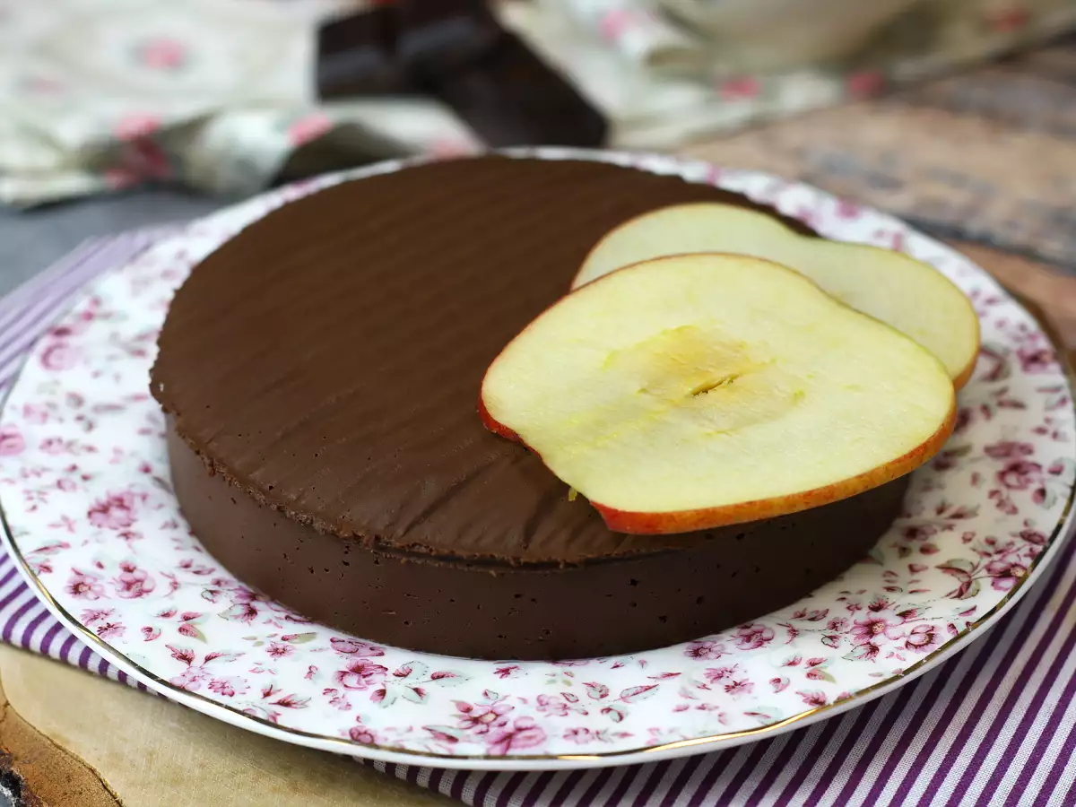 Csokoládés almás fudge, egy szuperegyszerű desszert, amit mindössze 2 hozzávalóból készíthetsz! - fotó 4