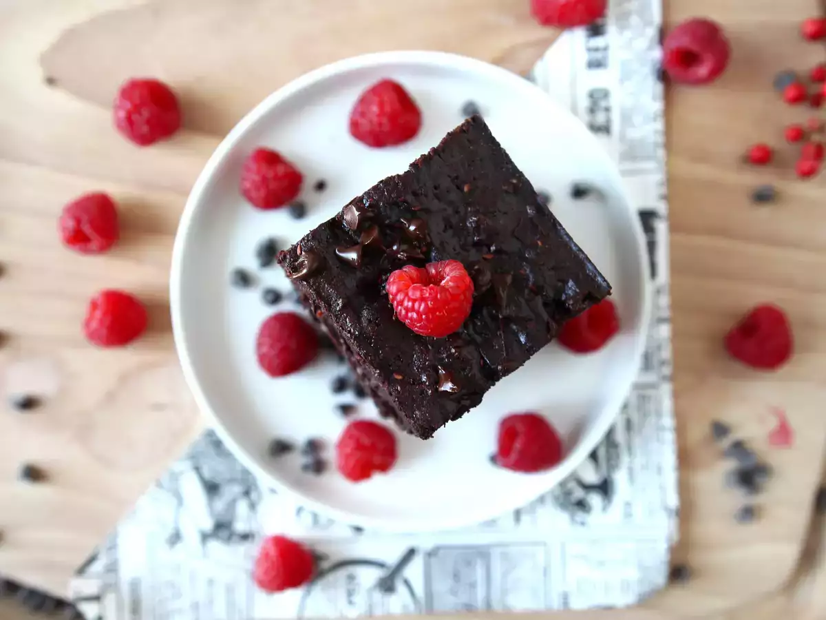 Csokoládés málnás brownie, tiszta élvezet! - fotó 7
