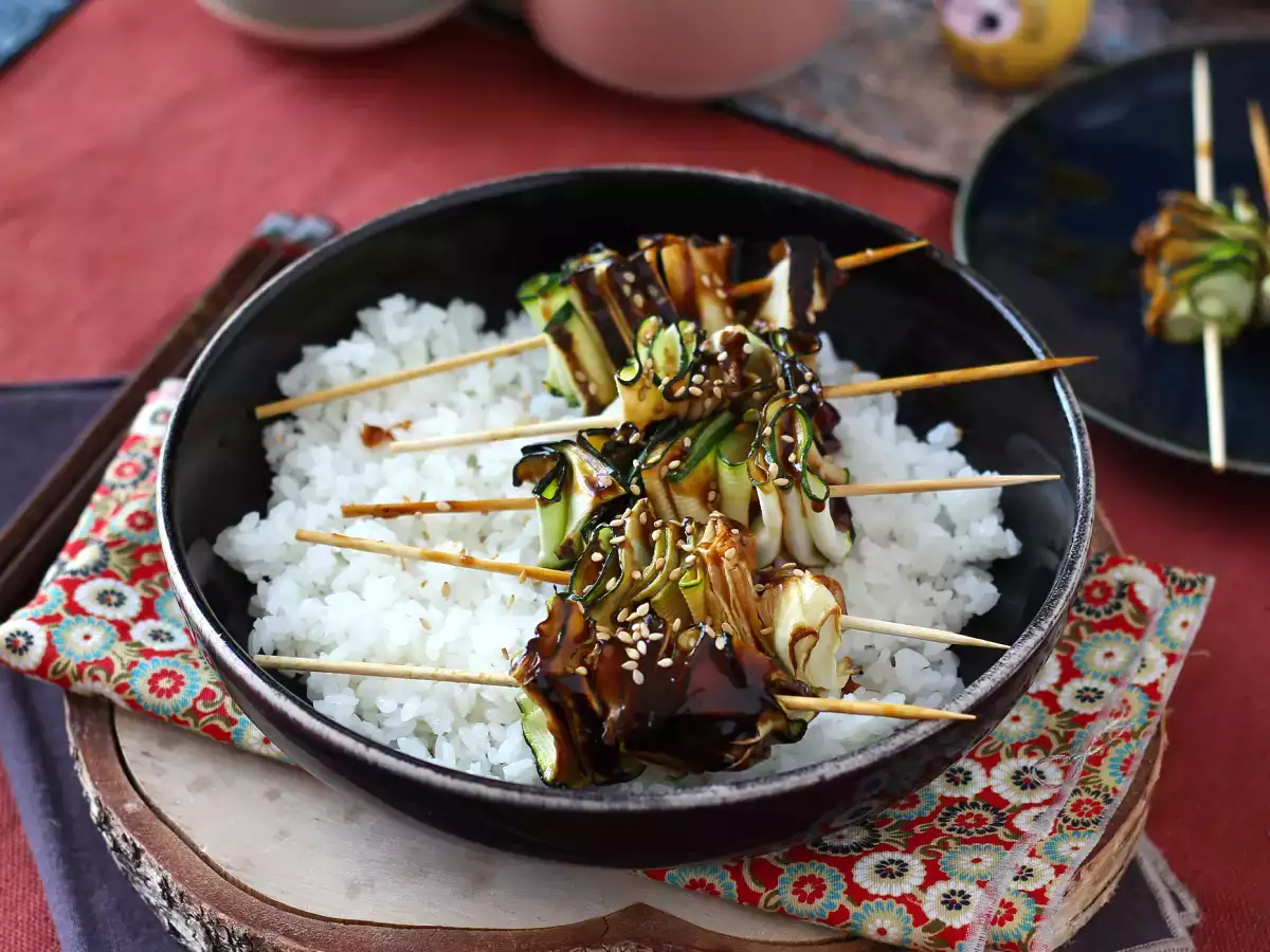 Cukkini kebab finom, fűszeres ázsiai mártással - fotó 4