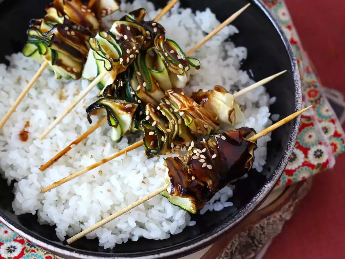 Cukkini kebab finom, fűszeres ázsiai mártással - fotó 5