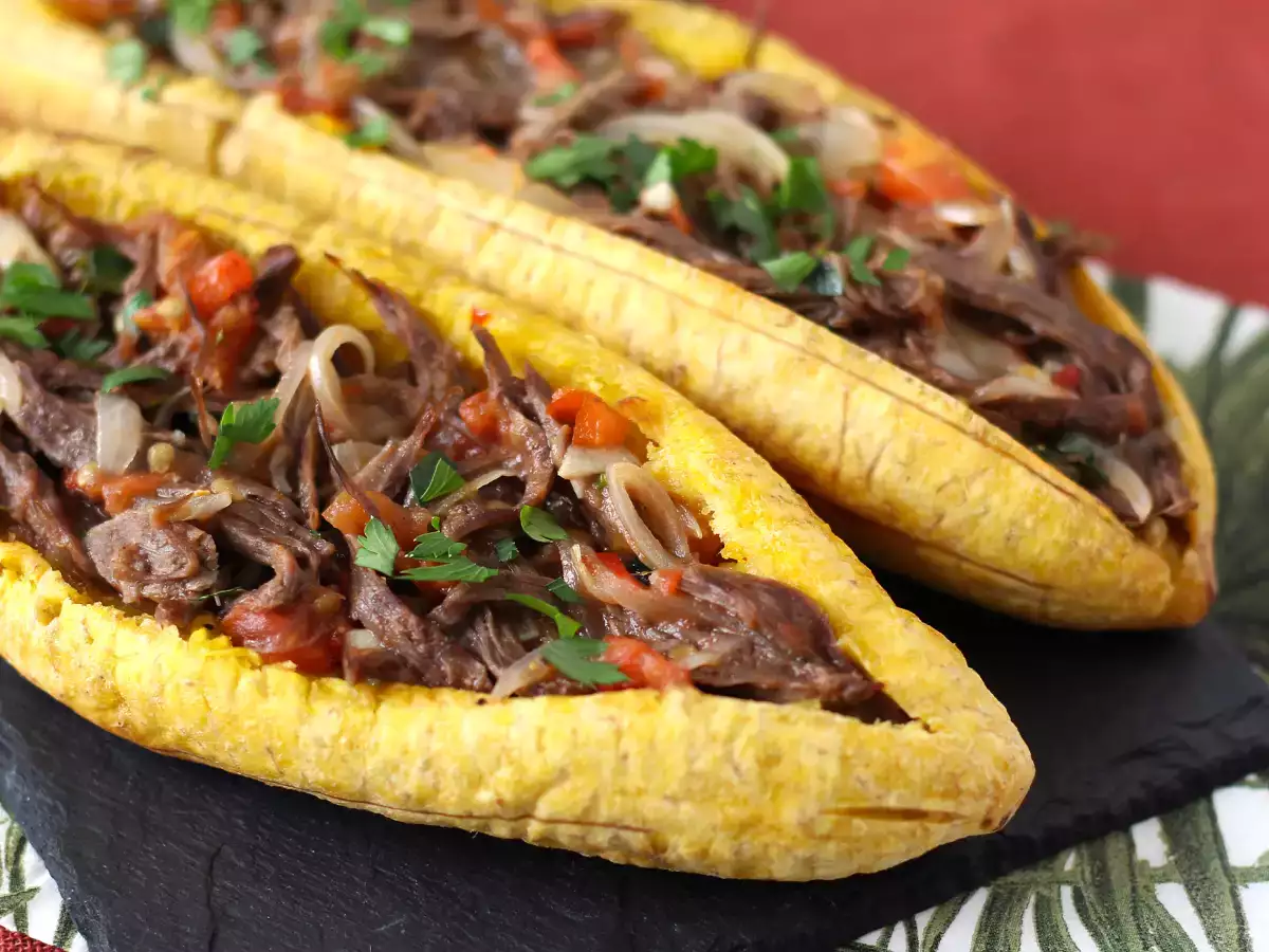 Darált hússal és reszelt sajttal töltött plantains - fotó 6