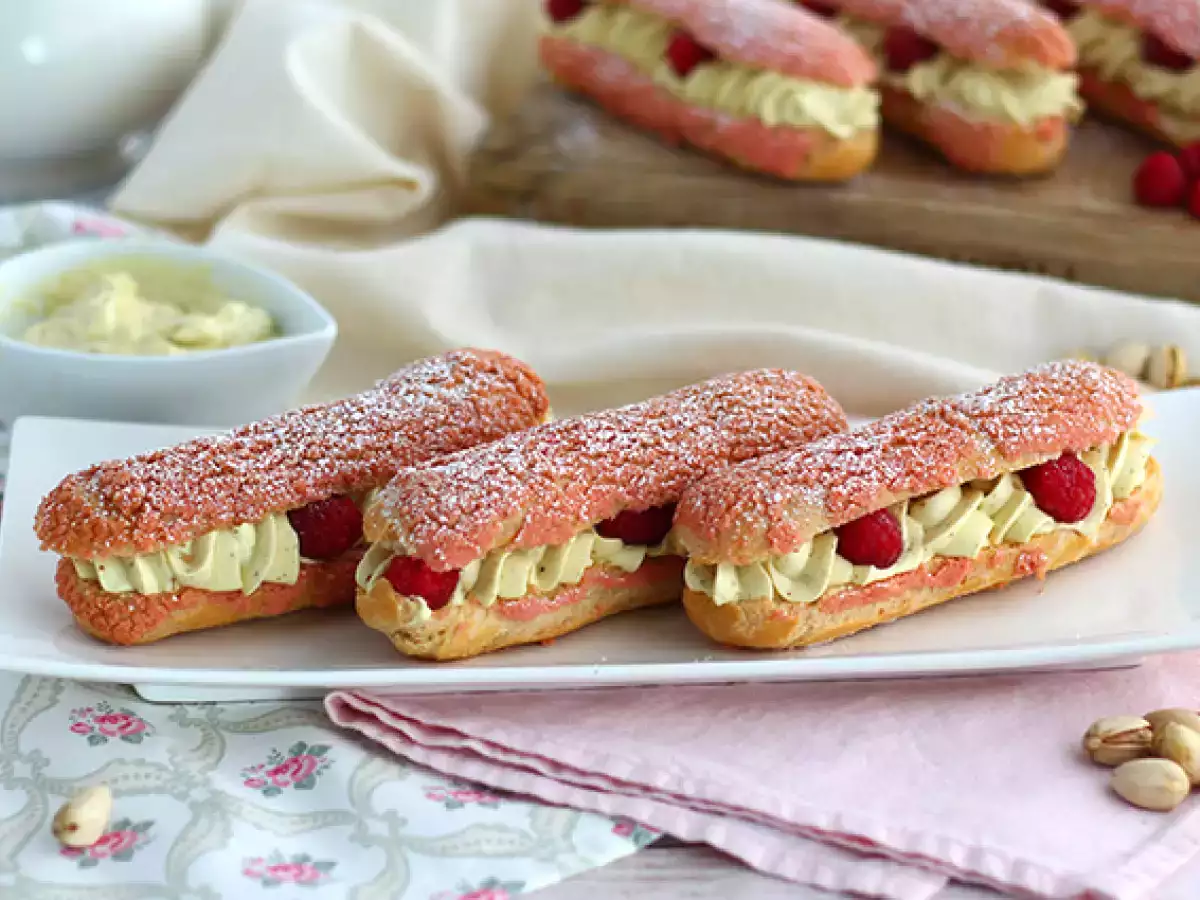Eclair pisztáciakrémmel és málnával - fotó 2