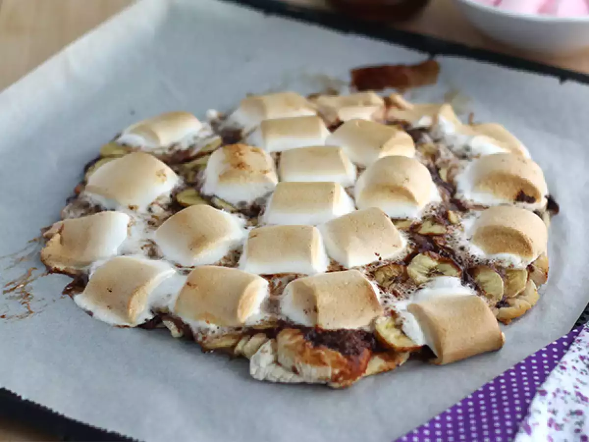 Édes banán és csokoládé pizza
