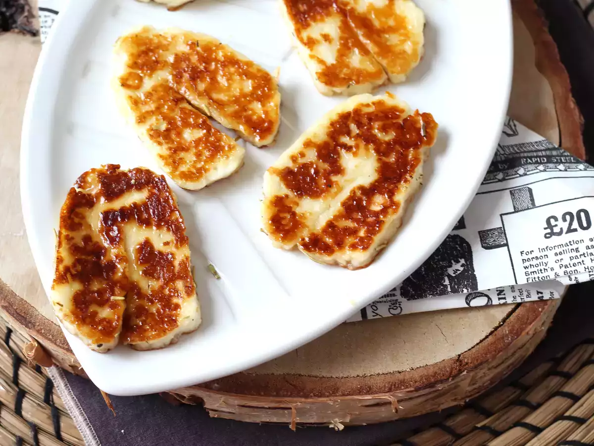 Édes-savanyú palacsintában sült halloumi mézzel és rozmaringgal - fotó 2