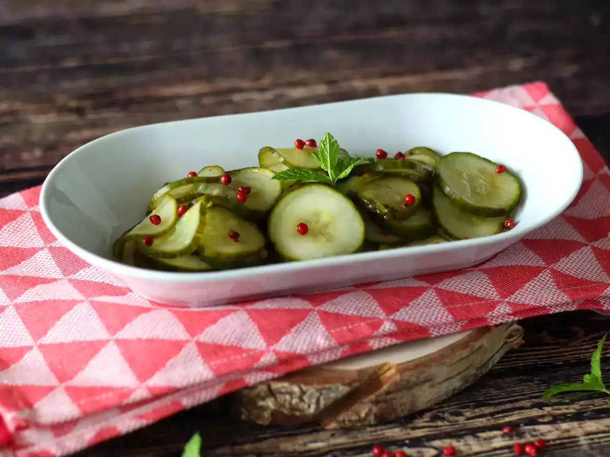 Édes-savanyú uborka: gyors és ízletes köret nyárra!