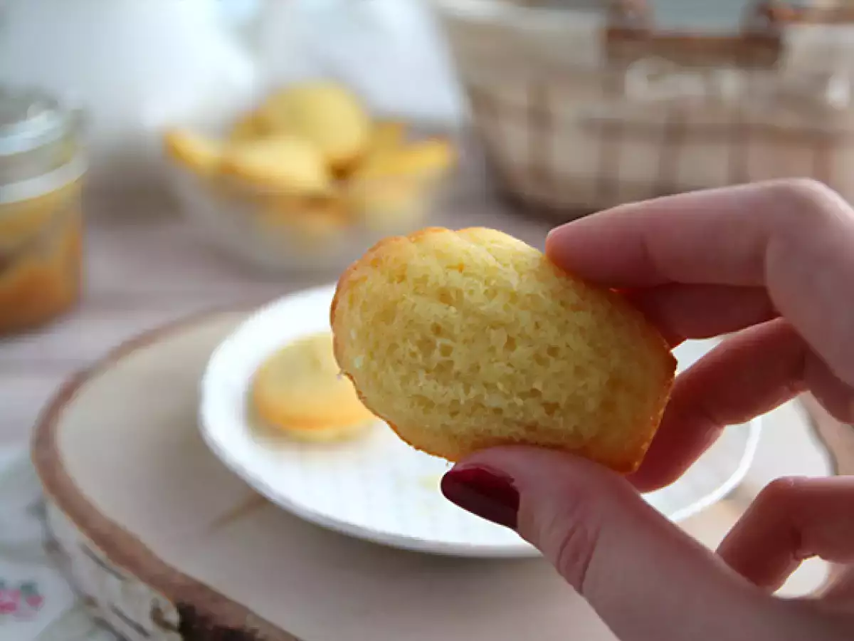 Egyszerű recept a sima, bolyhos madeleine-hez - fotó 2