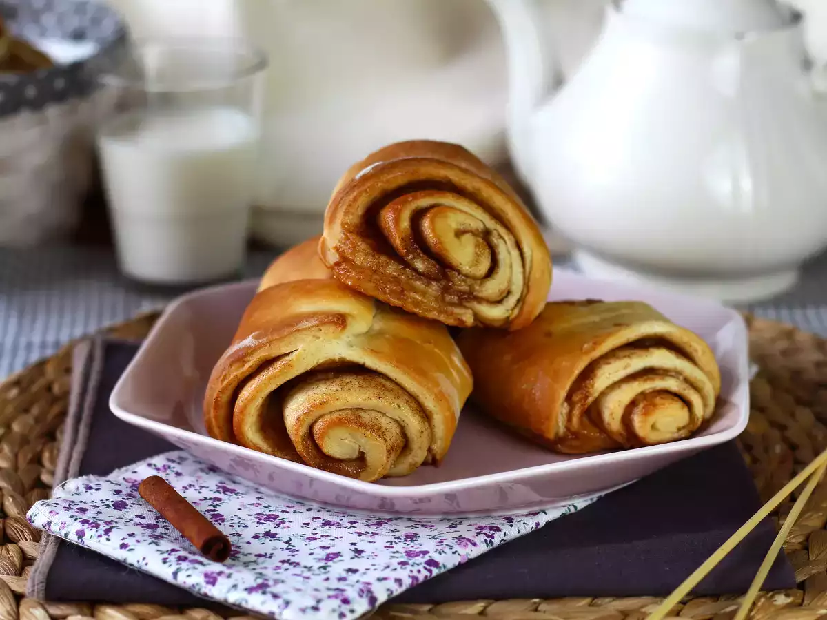 Egyszerűen házi készítésű francia zsemle. - fotó 2
