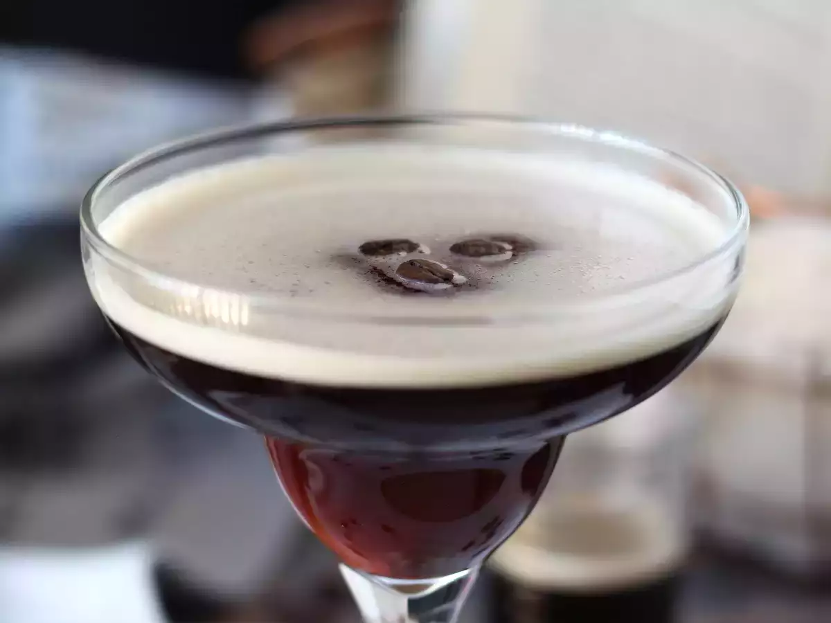Espresso Martini, a tökéletes koktél a kávé szerelmeseinek - fotó 2