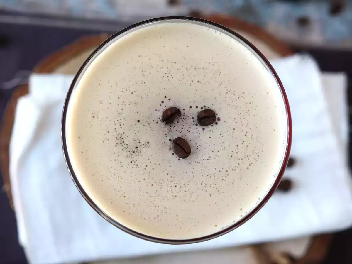 Espresso Martini, a tökéletes koktél a kávé szerelmeseinek - fotó 3