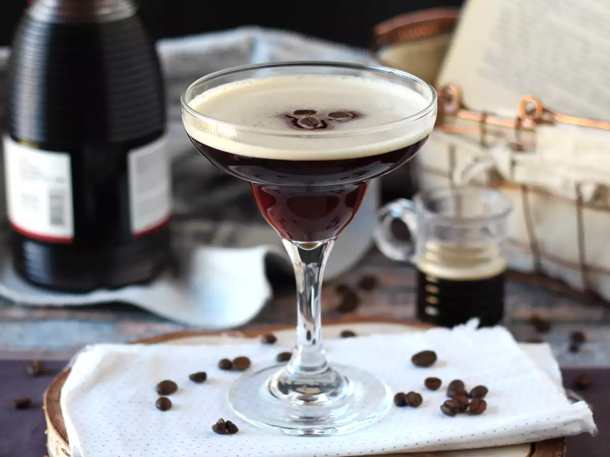 Espresso Martini, a tökéletes koktél a kávé szerelmeseinek - fotó 6