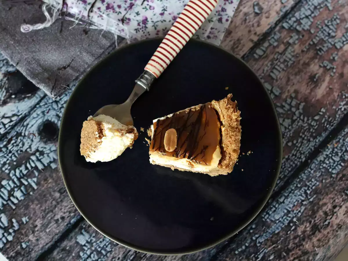 Extra-finom Snickers-stílusú sajttorta - fotó 6