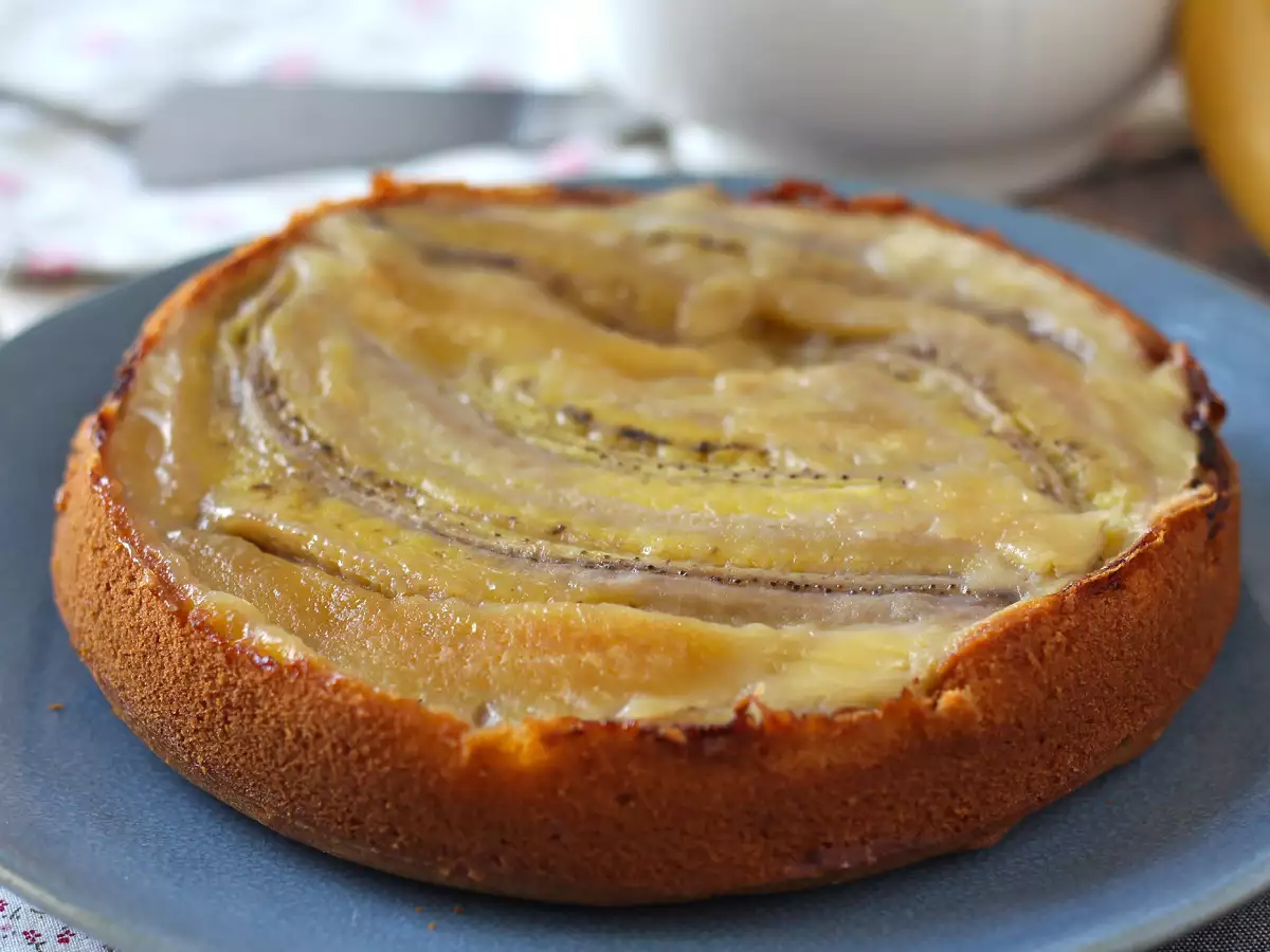 Extra fondantos fejjel lefelé fordított banántorta - fotó 6