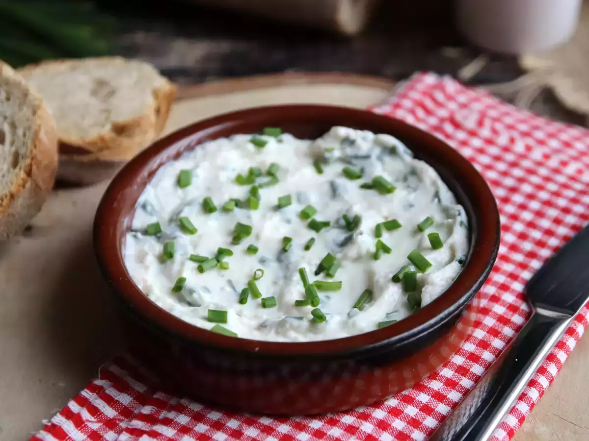Faux-mage frais fokhagyma és gyógynövények (a vegán szója alapú sajt!) - fotó 2