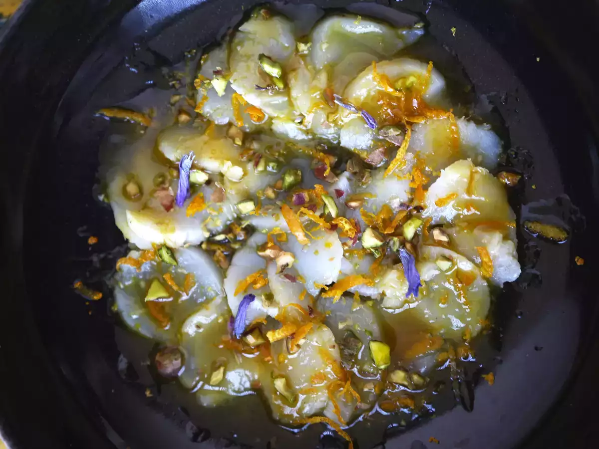 Fésűs carpaccio citromos vinaigrettes és pisztáciával, egy elegáns és könnyen elkészíthető előétel - fotó 3