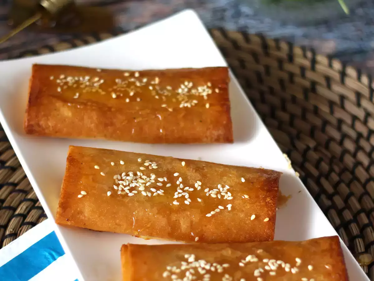 Feta Saganaki, a görög recept a feta-mézes ropogtatnivalókhoz - fotó 4