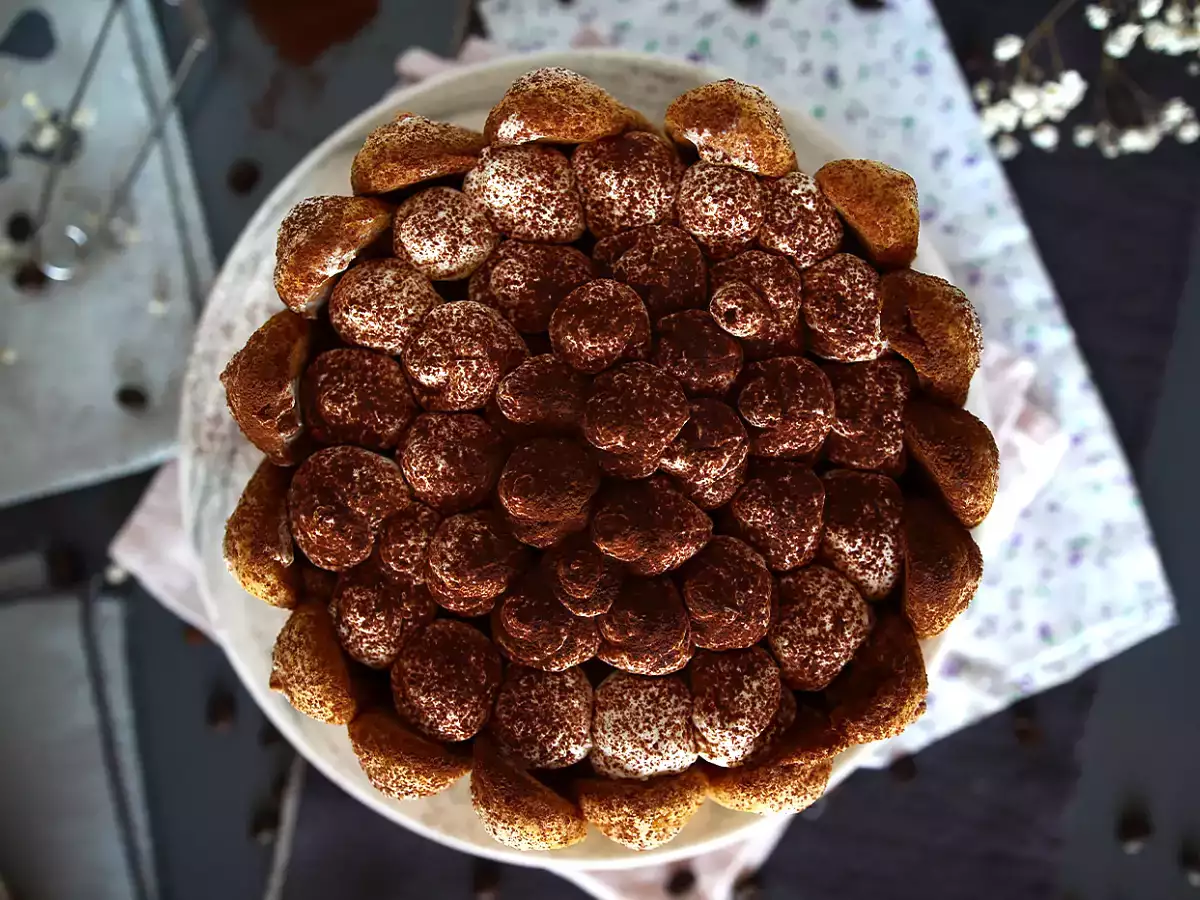 Finom tiramisu-stílusú charlotte tojás nélkül - fotó 3