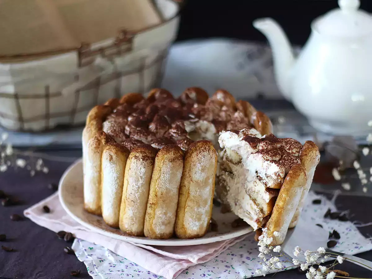 Finom tiramisu-stílusú charlotte tojás nélkül - fotó 6
