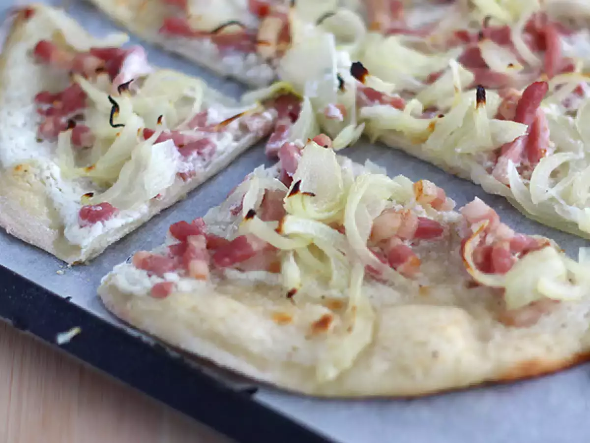 Flammekueche, elzászi flambírozott torta - fotó 2