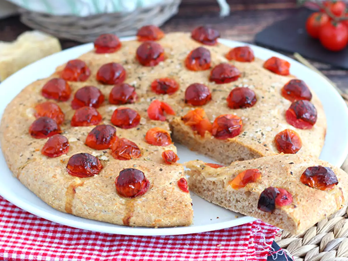 Focaccia cseresznyeparadicsommal - fotó 2