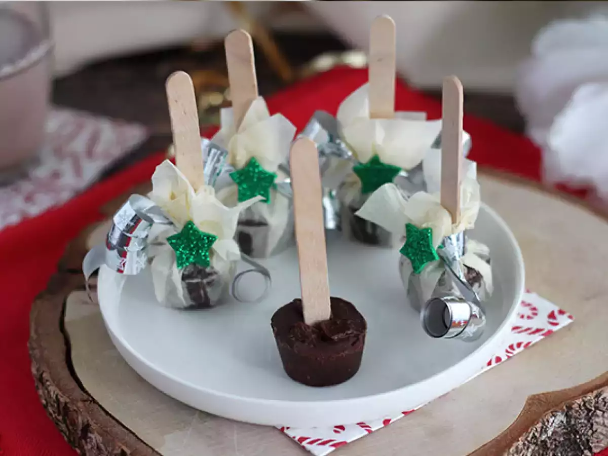 Forró csokoládé nyalókák: étcsokoládé + Carambar - fotó 5