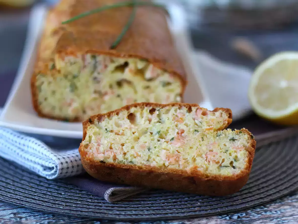 Füstölt lazac, citrom és metélőhagyma torta - fotó 2