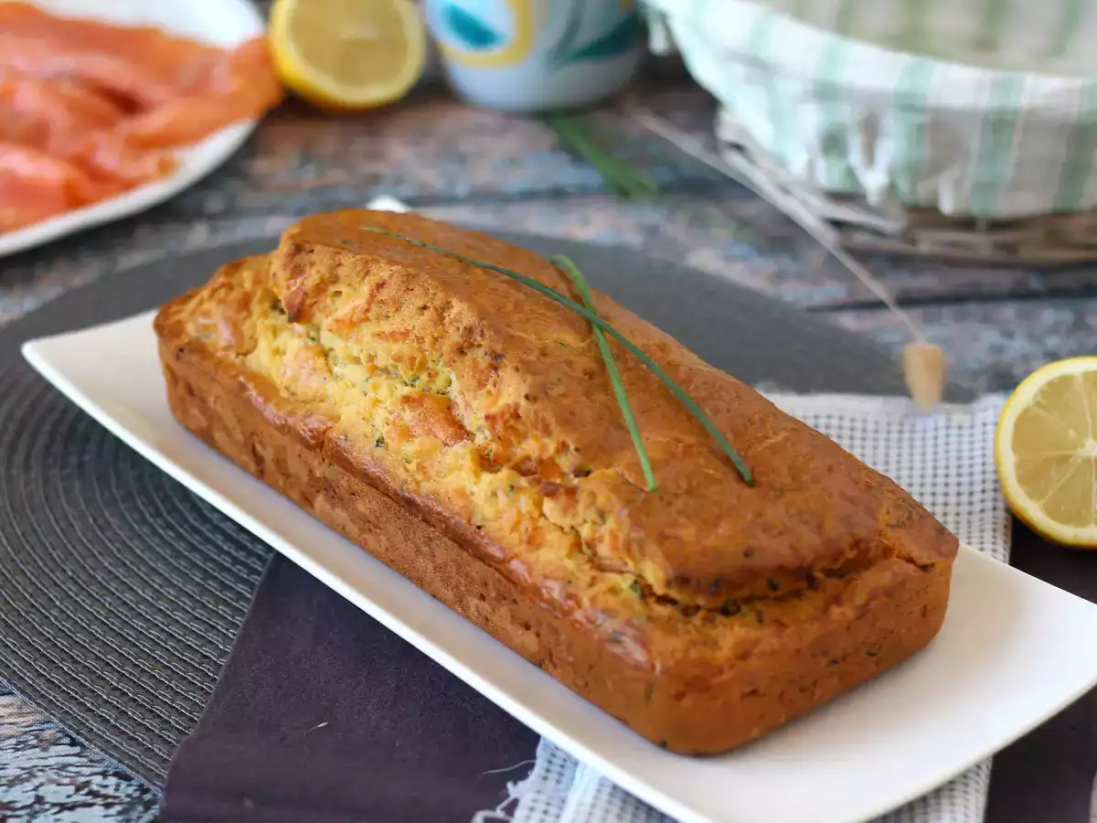 Füstölt lazac, citrom és metélőhagyma torta - fotó 3