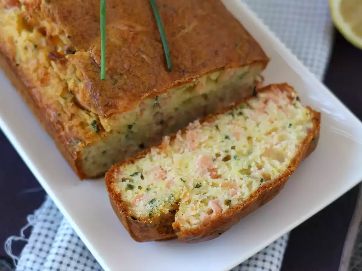Füstölt lazac, citrom és metélőhagyma torta - fotó 5