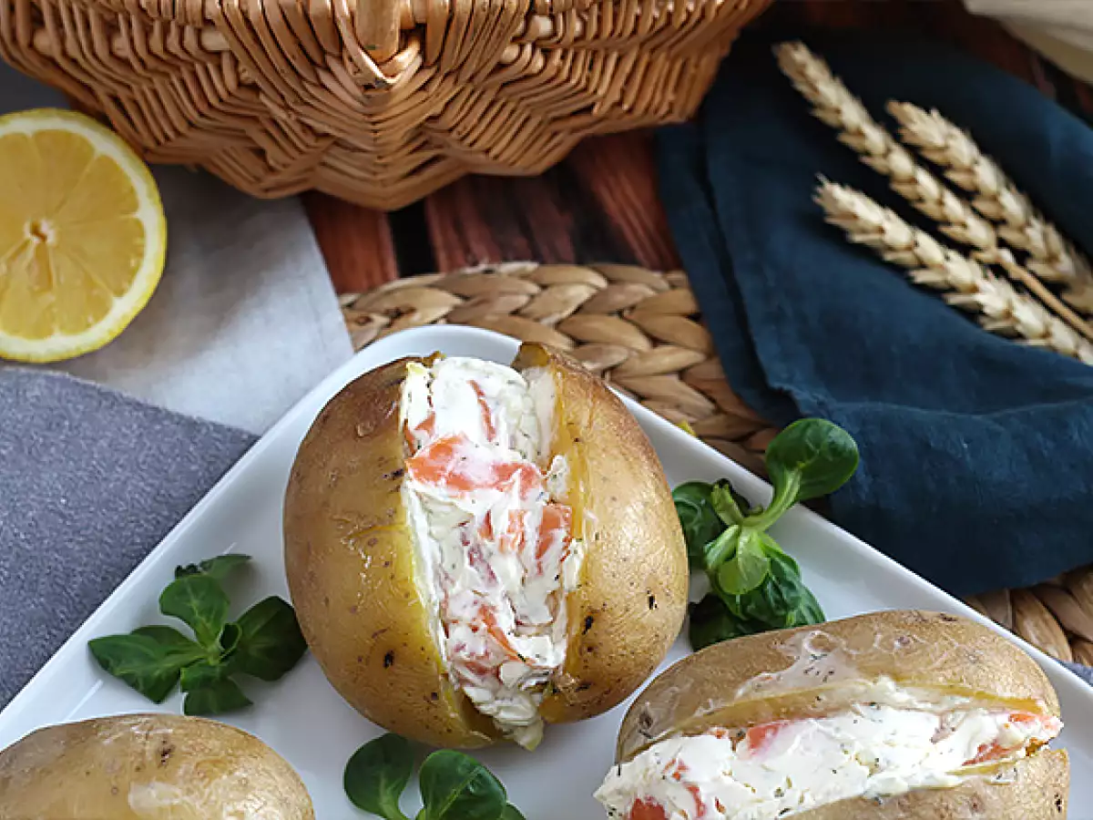 Füstölt lazaccal és fromage frais-val töltött burgonya - fotó 3