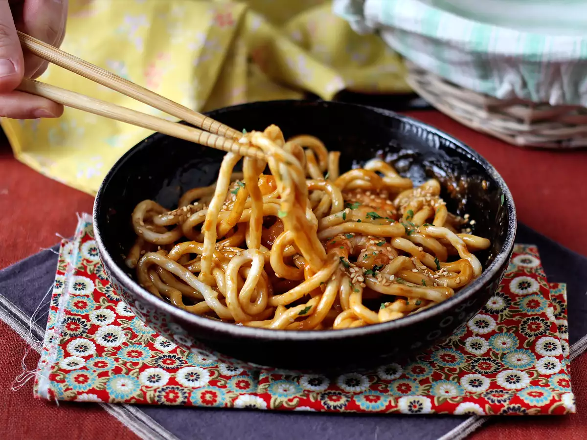 Garnélarákos udon tészta fűszeres mogyorószósszal - fotó 4