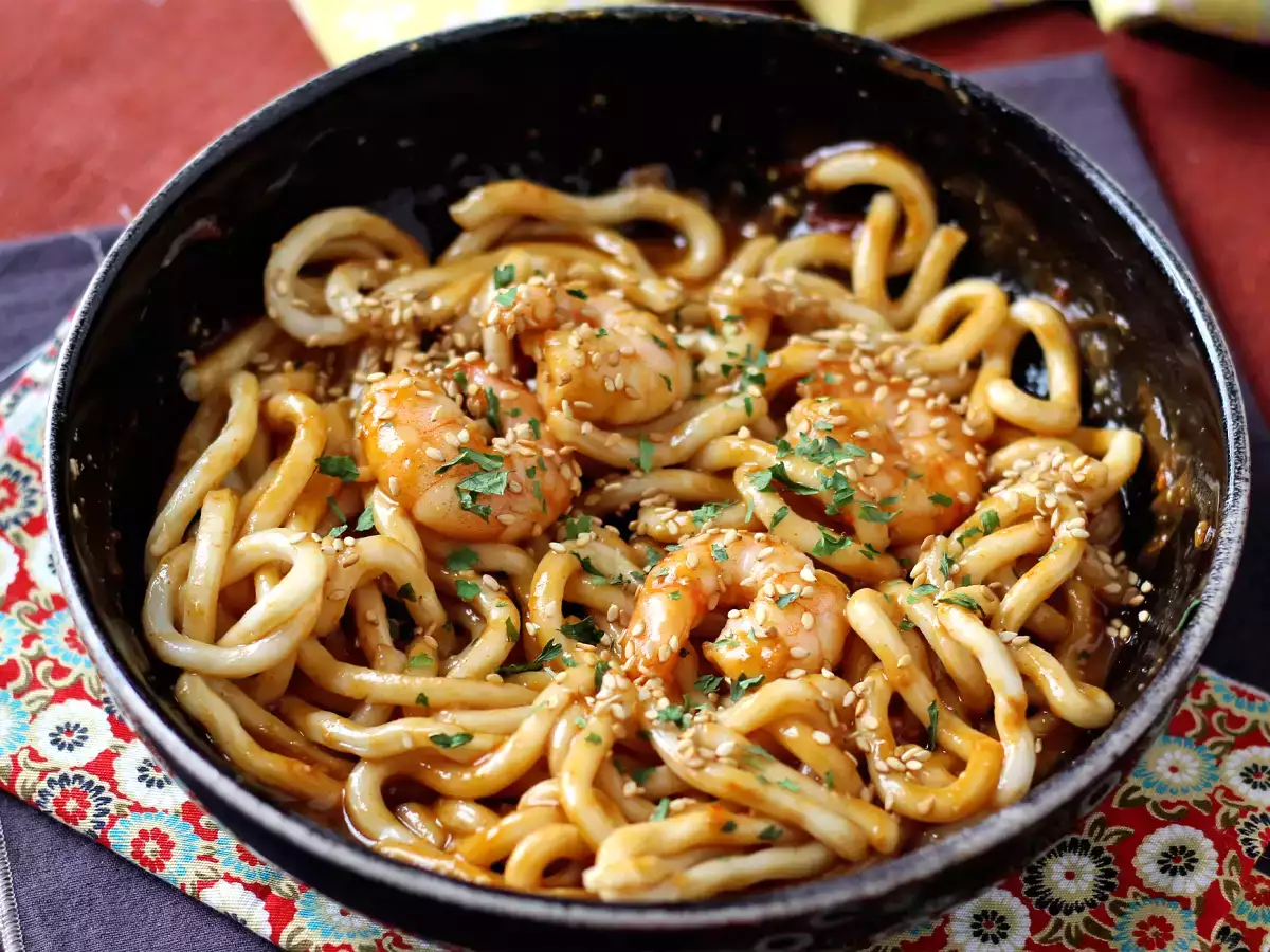 Garnélarákos udon tészta fűszeres mogyorószósszal - fotó 5