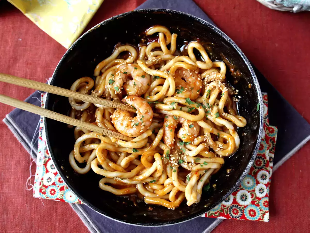 Garnélarákos udon tészta fűszeres mogyorószósszal - fotó 6