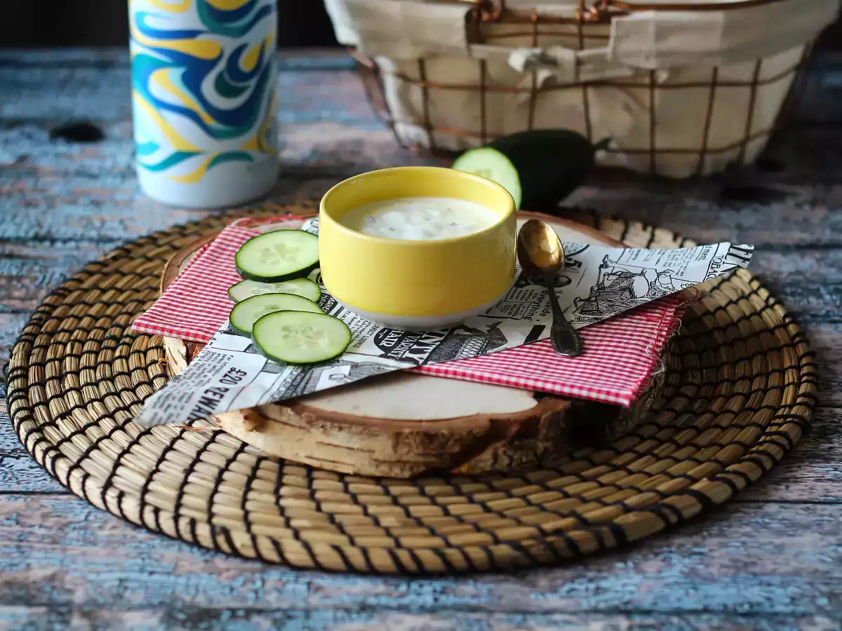 Görög joghurt, uborka és hagyma mártással - fotó 3