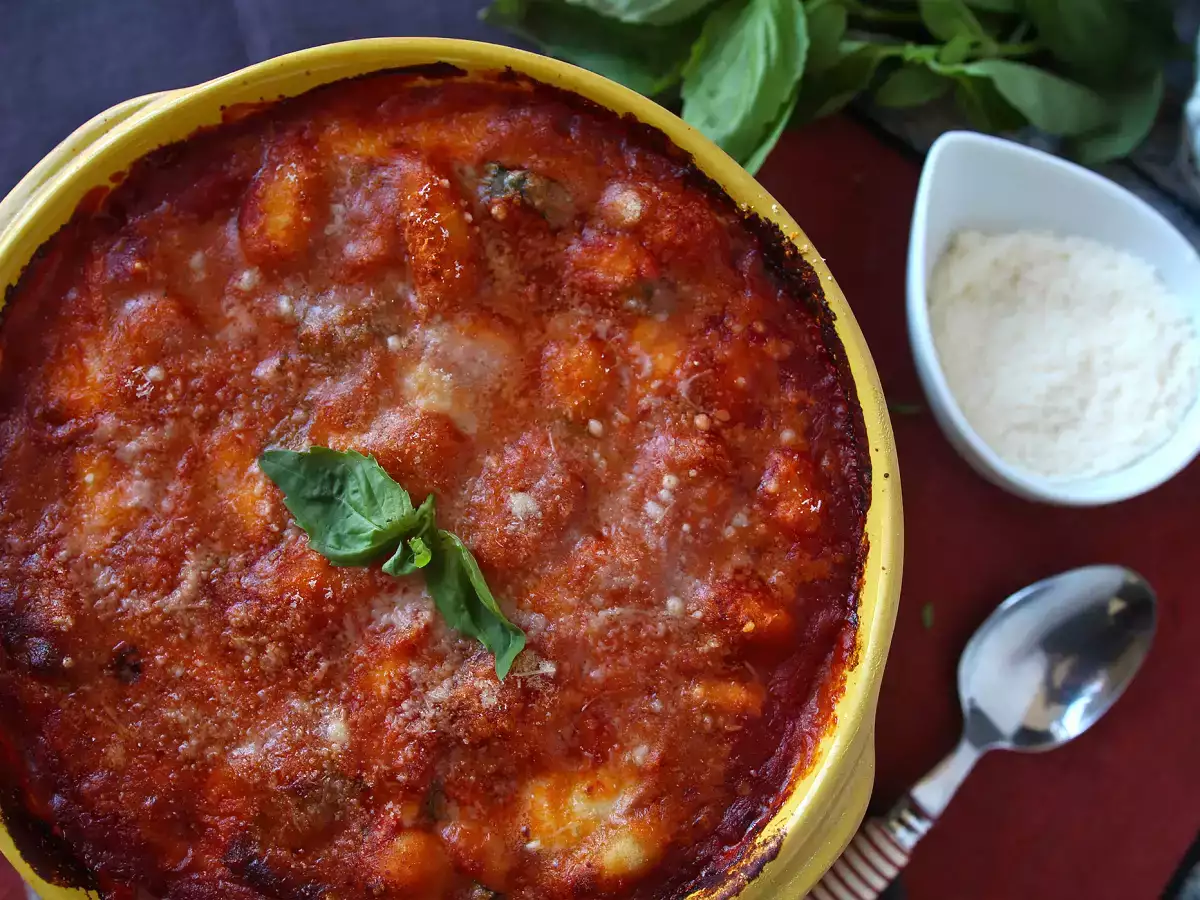 Gyors és kényelmes paradicsomos és mozzarellás gnocchi gratin - gnocchi alla sorrentina a sütőben - fotó 5