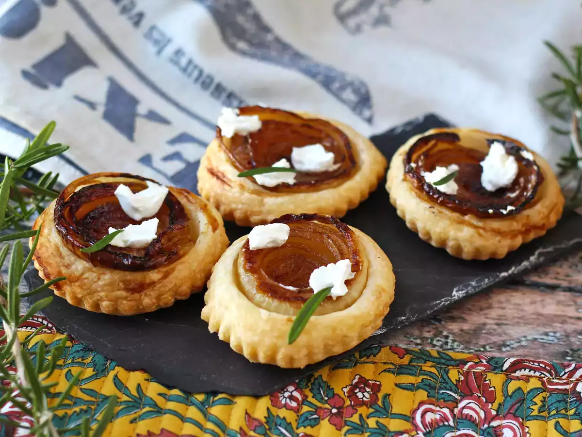 Hagymás lepénykék tatin - fotó 2