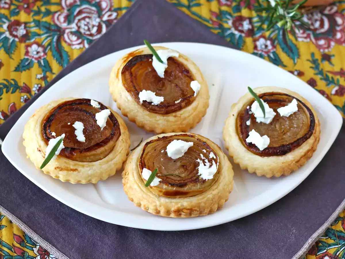 Hagymás lepénykék tatin - fotó 6