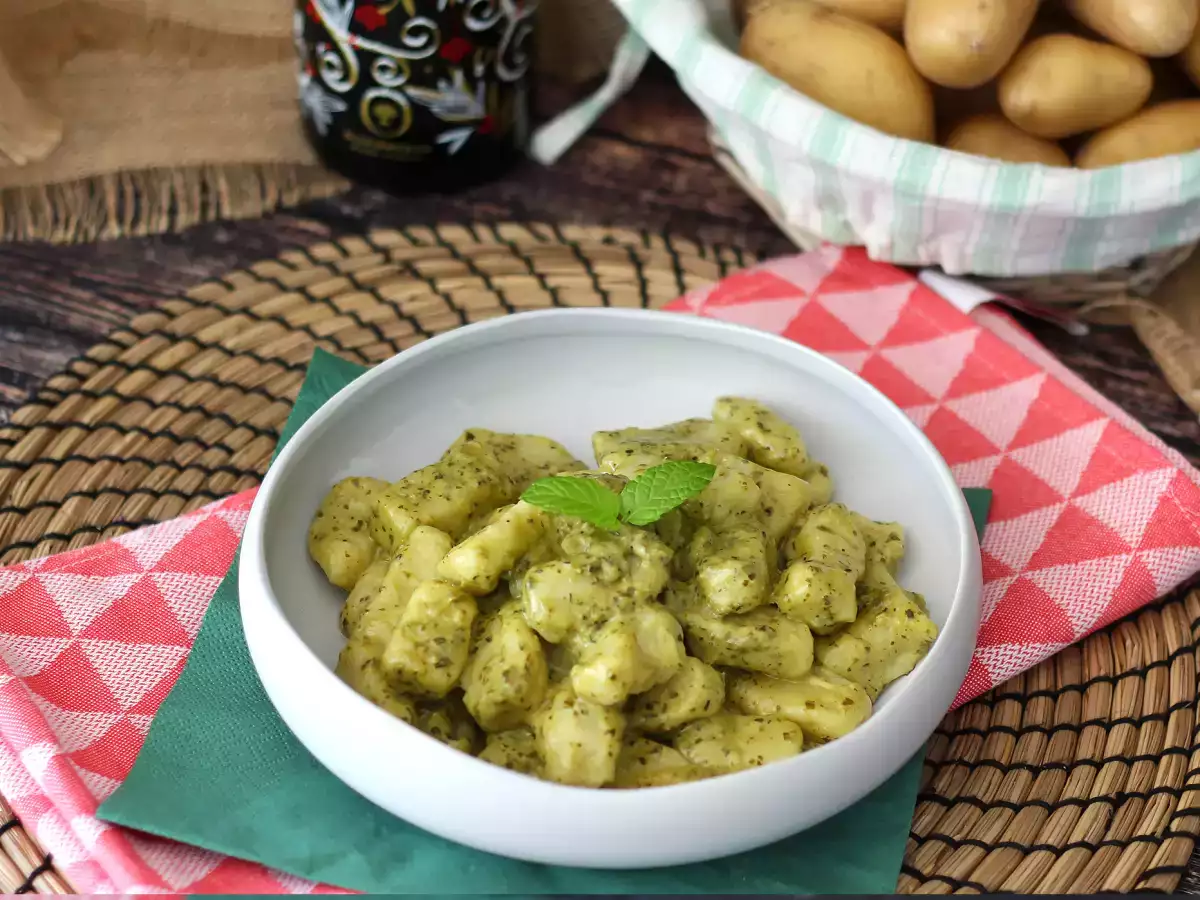 Házi burgonya gnocchi pestóval - fotó 3