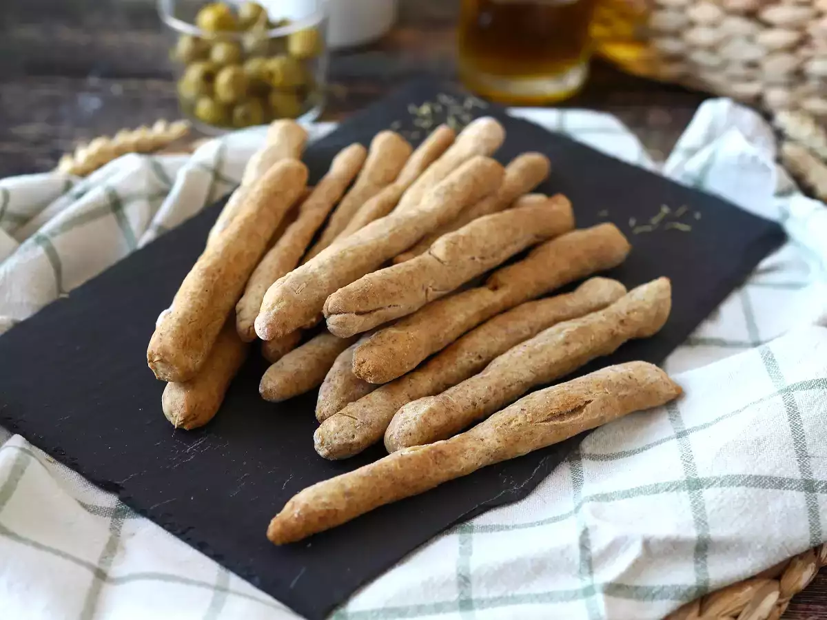 Házi fűszeres gressin: könnyen elkészíthető és szuper ropogós!
