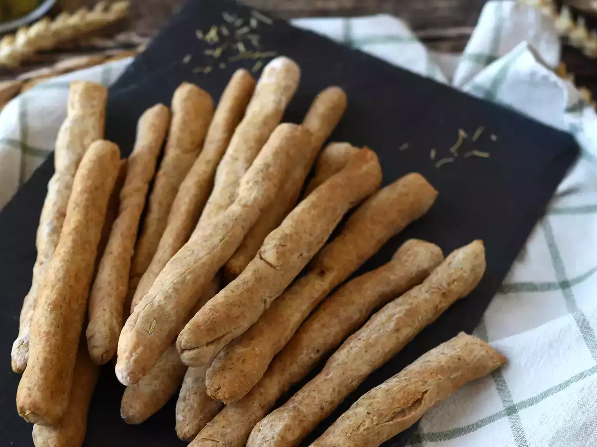 Házi fűszeres gressin: könnyen elkészíthető és szuper ropogós! - fotó 2