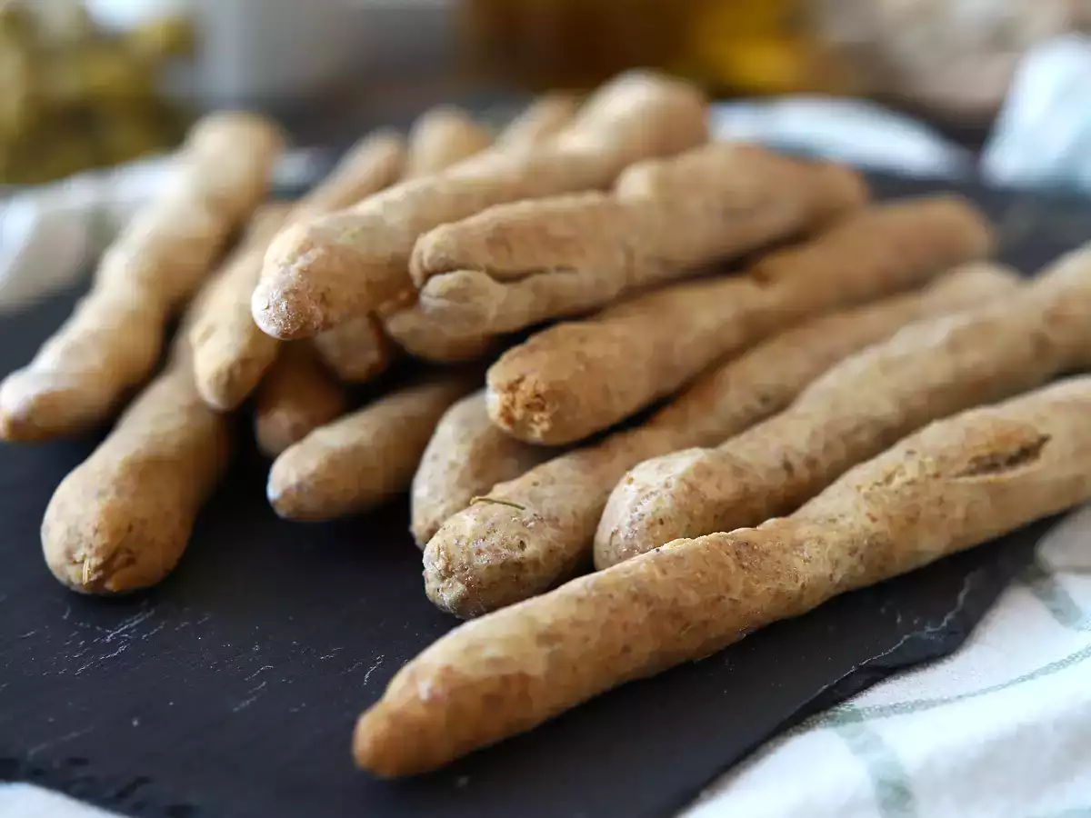 Házi fűszeres gressin: könnyen elkészíthető és szuper ropogós! - fotó 3