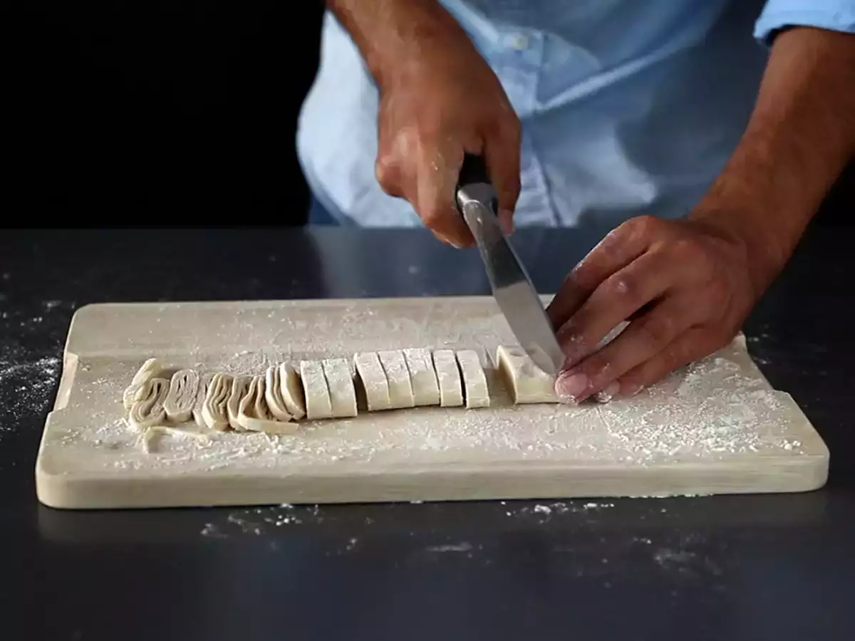 Házi készítésű tagliatelle, az eljárás lépésről lépésre elmagyarázva - fotó 2