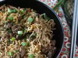 Hogyan főzzük az instant tésztát? Gyors recept marhahússal és gombával!, fotó 3