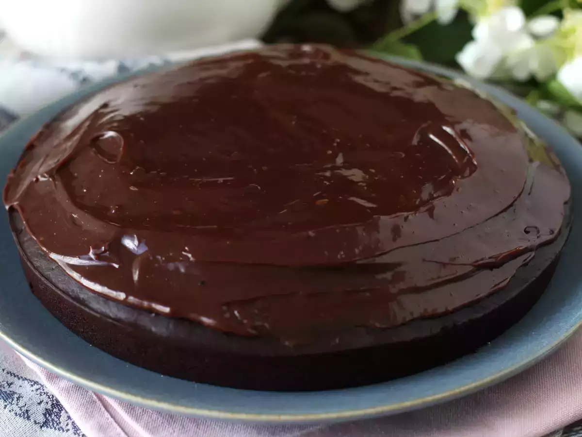 Hogyan készítsünk brigadeiro cukormázat a süteményekhez? - fotó 2