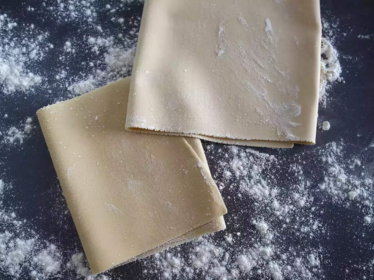 Hogyan készítsünk tojásos tésztát lasagne-hoz - fotó 3