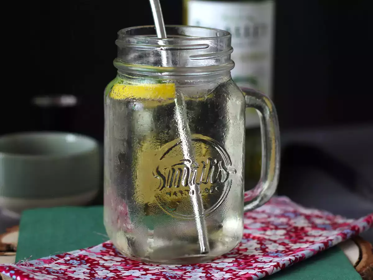 Hugo Spritz bodzavirágsziruppal, egy friss és édes koktél - fotó 3