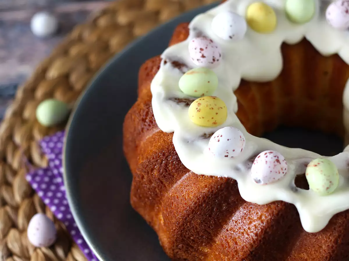 Húsvéti Bundt torta citrommal és fehér csokoládéval - fotó 2