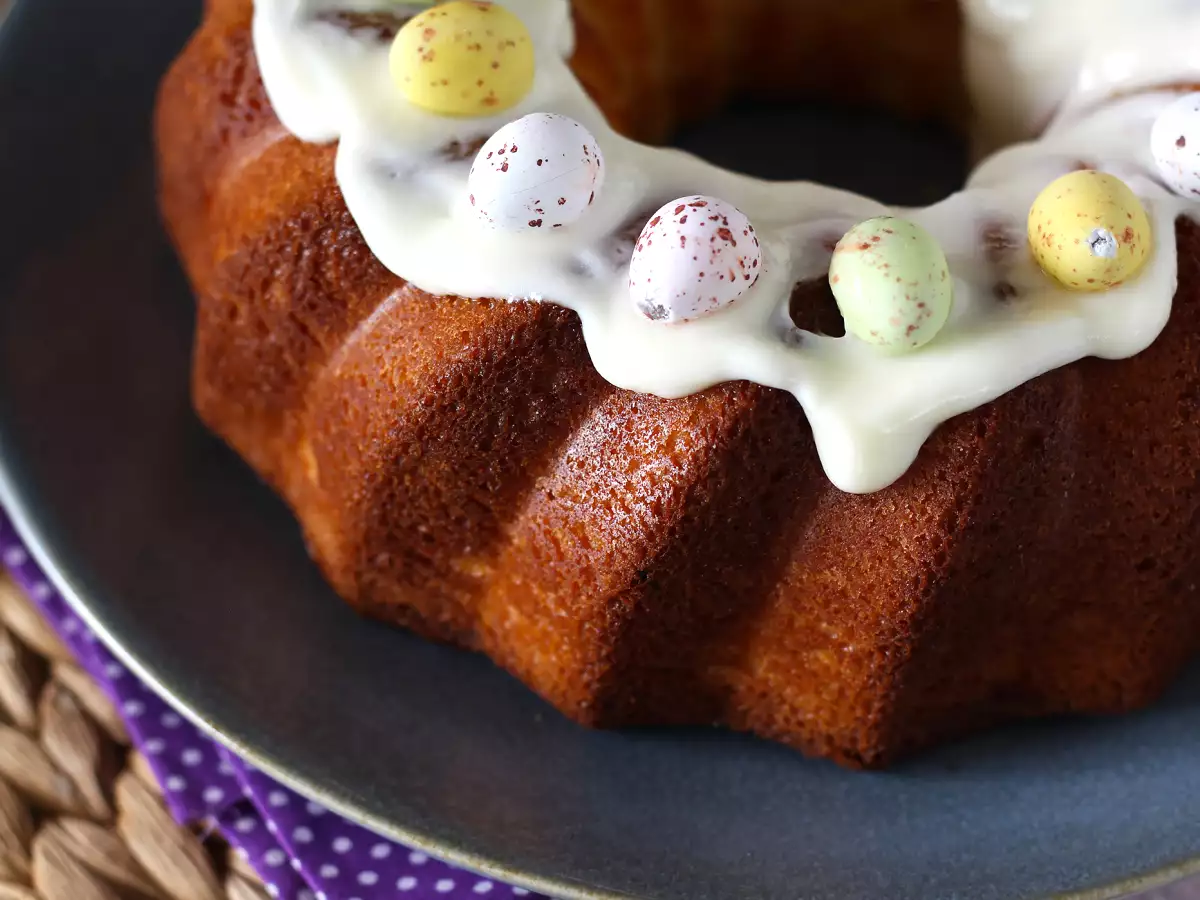Húsvéti Bundt torta citrommal és fehér csokoládéval - fotó 4