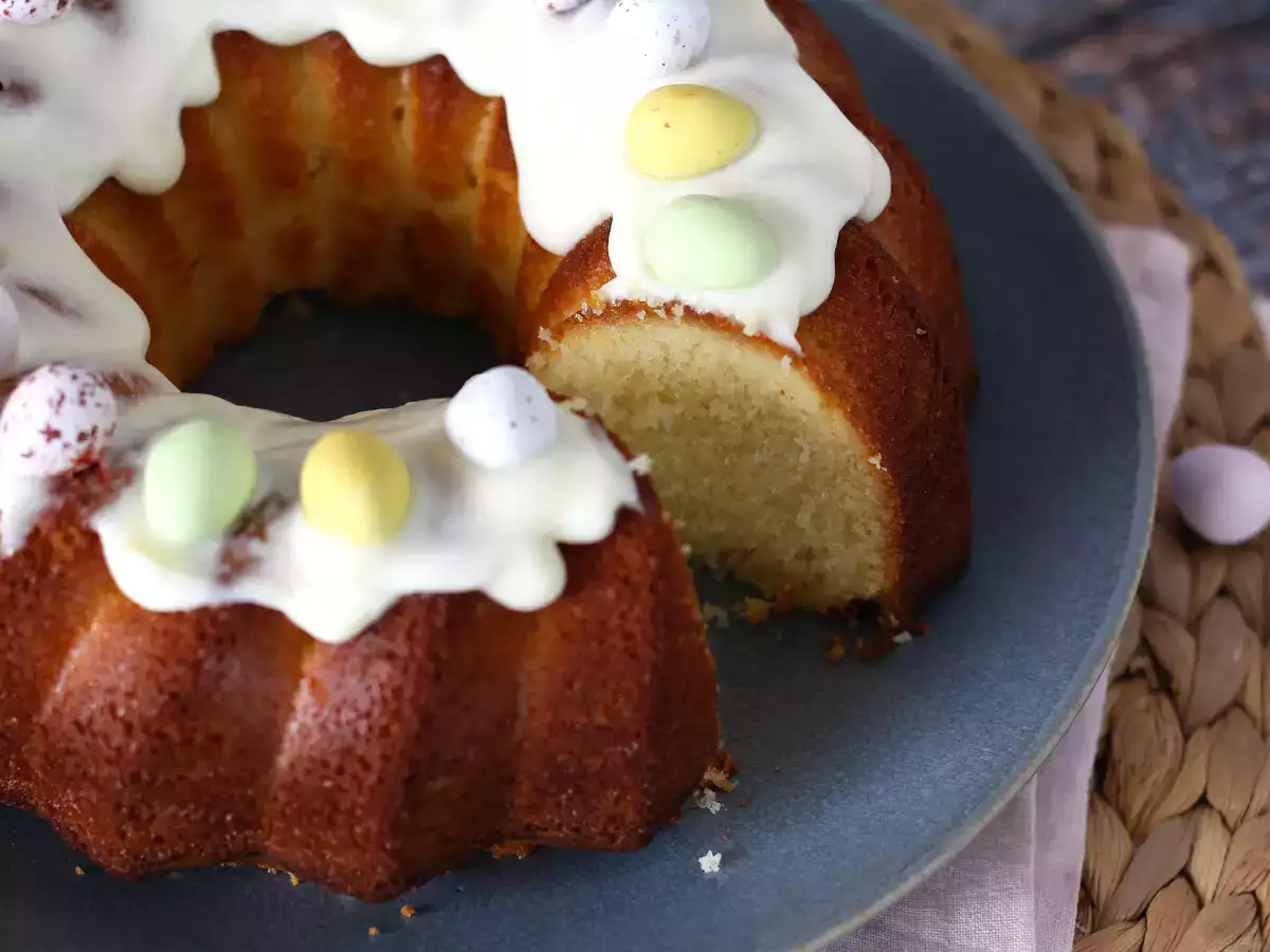 Húsvéti Bundt torta citrommal és fehér csokoládéval - fotó 5