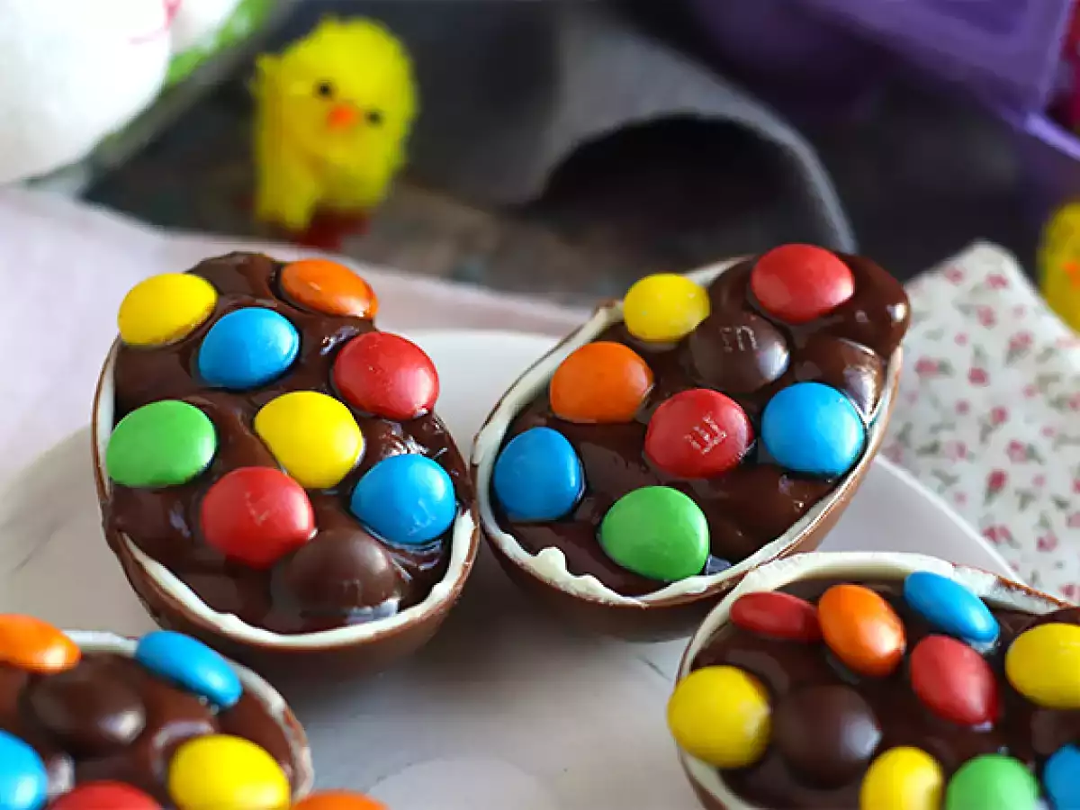 Húsvéti tojások csokoládé desszertkrémmel és M&M's-sel töltve - fotó 4