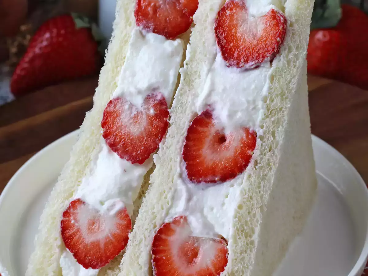 Ichigo sando, a japán epres szendvics! - fotó 3
